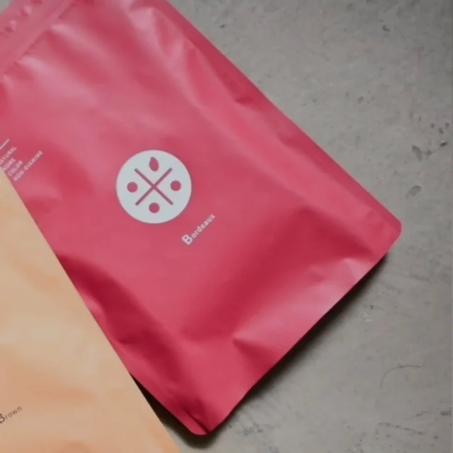 ＼＼米カラー新色発売決定／／
🍚２月２１日発売🍚

ノンジアミンなのに持つ！
染まる！ナチュラル米カラー🌾

刺激は少ないままで
もっと濃く、もっと明るく
もっと色持ちしたい、、、
という声にお応えして!!

待望の新色が発売となります。
✔︎ブラック
✔︎ダークウォームブラウン
✔︎ボルドー
✔︎クリア
計4色が追加!!📣

そして、
頭皮着色防止、アウトバス、退色防止のホームケアとしても使用できる
3wayヘアオイルを同時発売🌾
✔︎ナチュラル米オイル

発売をお楽しみに✨

#ナッシュ
#ナチュラル米カラー
#米カラー
#ノンジアミンカラー